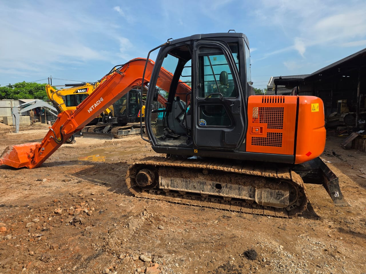 Hitachi ZX70 Built up