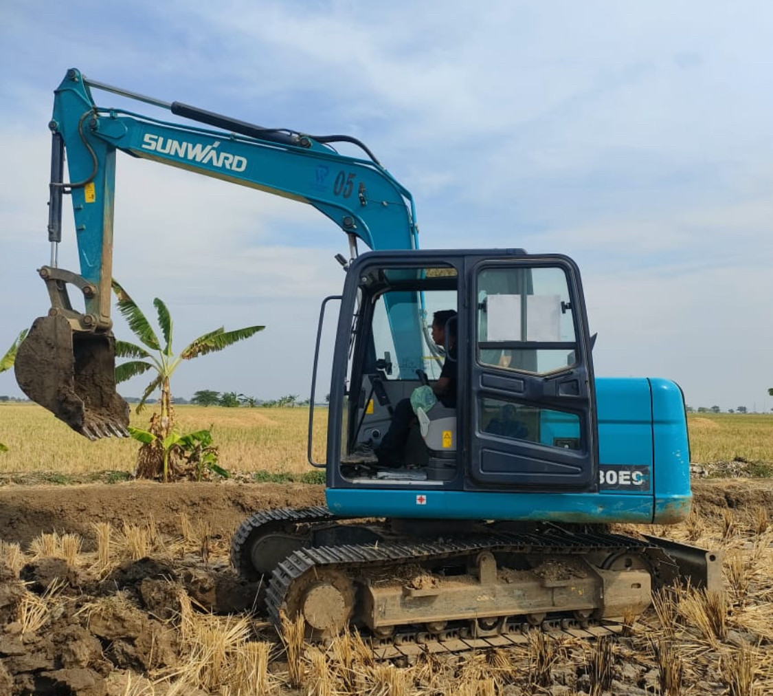 Rental excavator kelas PC75 / Sunward SWE80